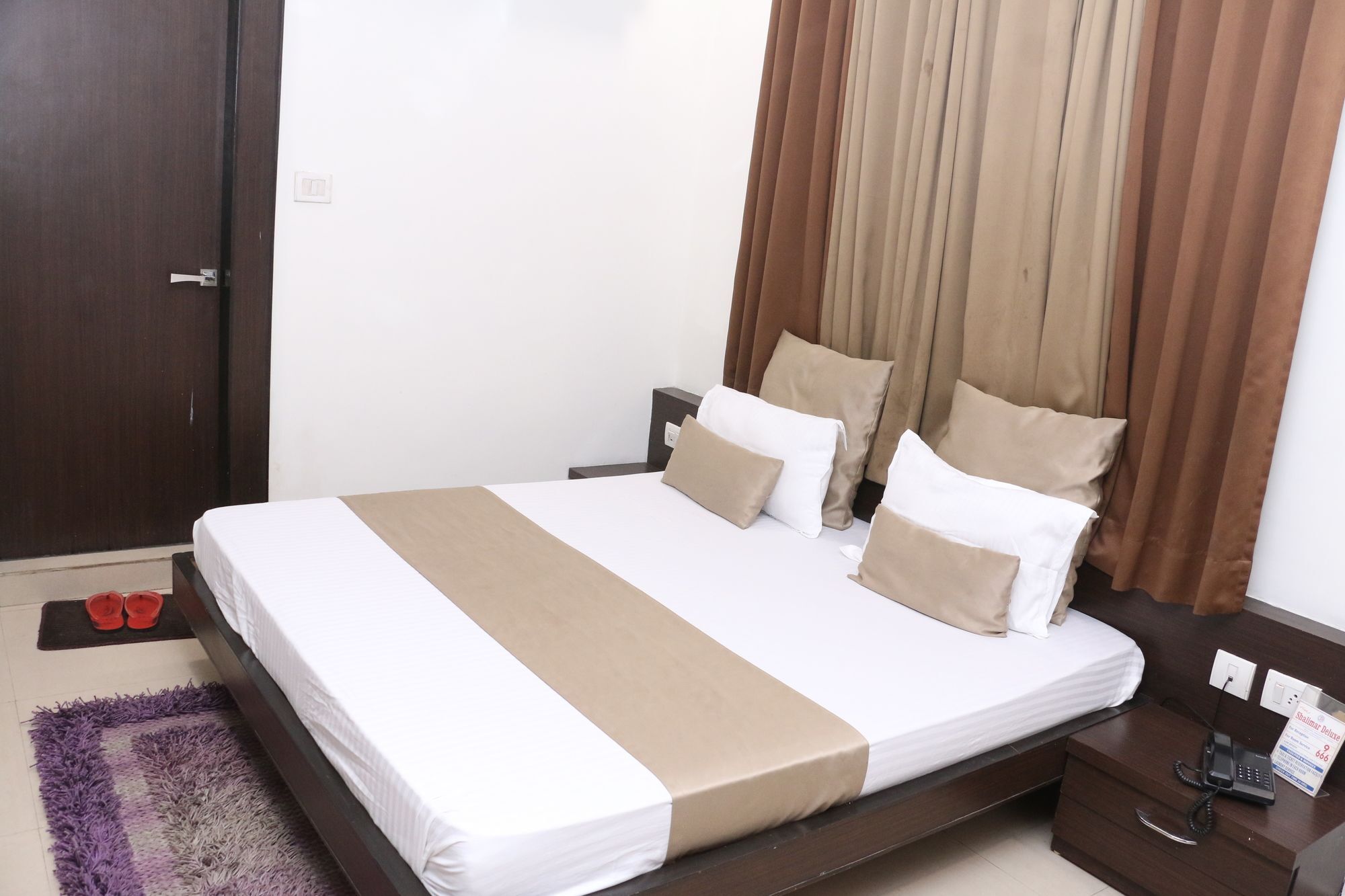 Hotel Shalimar Deluxe Bhopal Exterior photo
